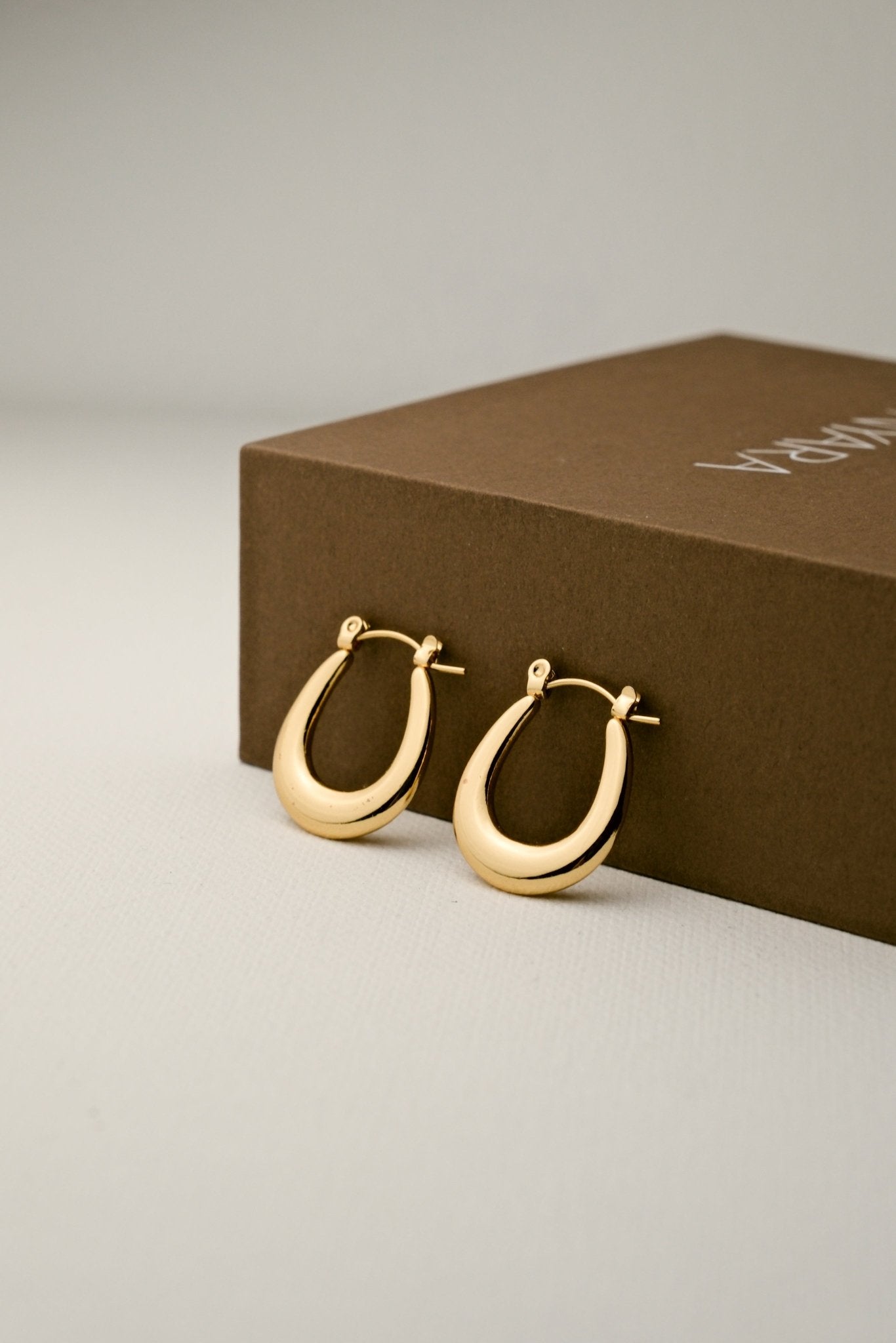 Serella Earrings - Nyara Jewelry